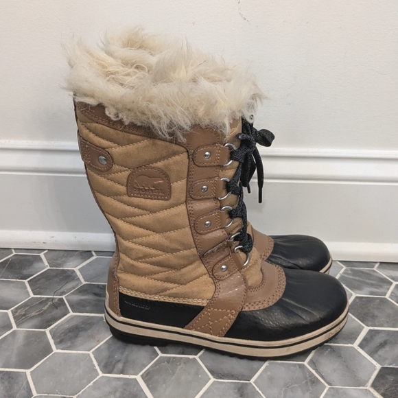 Sorel Other - Sorel Women's Tan Tofino Waterproof Faux Fur Trim Winter Snow Boots Size 3